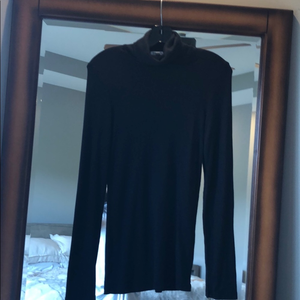 Splendid Black Turtleneck M